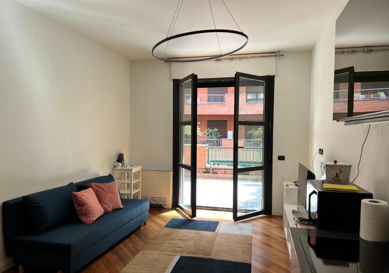 La Casa Di Charlie - Stazione Centrale Milan Exterior photo